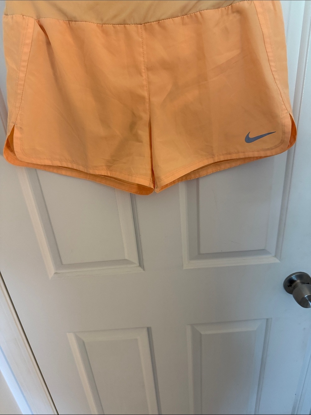 Nike Womens Peach Dri-FIT Athletic Running Shorts Reflective Swoosh‎ Size M - Picture 7 of 10